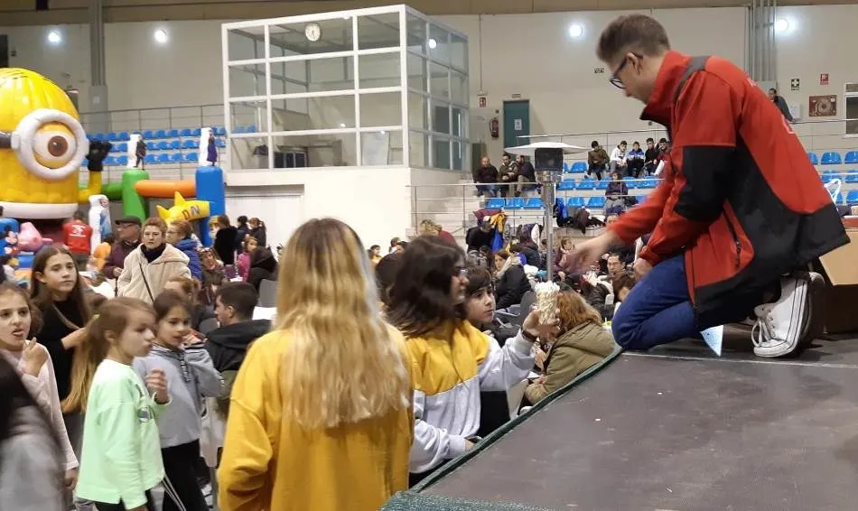 Foto 4 - Gran &eacute;xito de la palomitada de Navilandia, que recibir&aacute; a los Reyes Magos este s&aacute;bado  