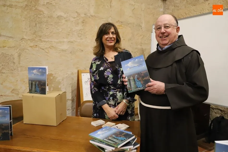 Foto 10 - Enrique Bermejo presenta su libro &lsquo;Peregrinar a Tierra Santa con Egeria, Biblia y Liturgia&rsquo;  