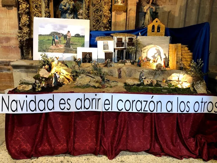 Foto 7 - Belenes con el coraz&oacute;n abierto a quienes sufren