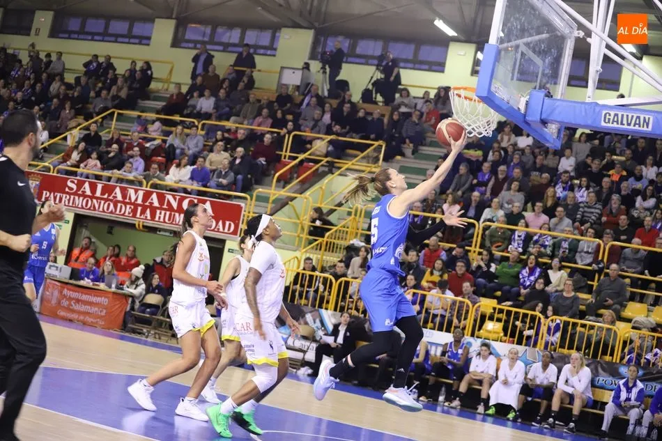 Foto 7 - El Perfumer&iacute;as Avenida empieza el 2020 en modo apasionadora al batir al Clarinos (89-37)
