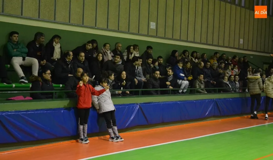 Foto 7 - El Piensos Dur&aacute;n Albense gana con un solitario gol al Mir&oacute;briga Futsal en la batalla contra el...