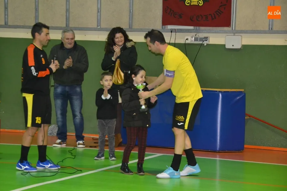 Foto 4 - El Piensos Dur&aacute;n Albense gana con un solitario gol al Mir&oacute;briga Futsal en la batalla contra el...