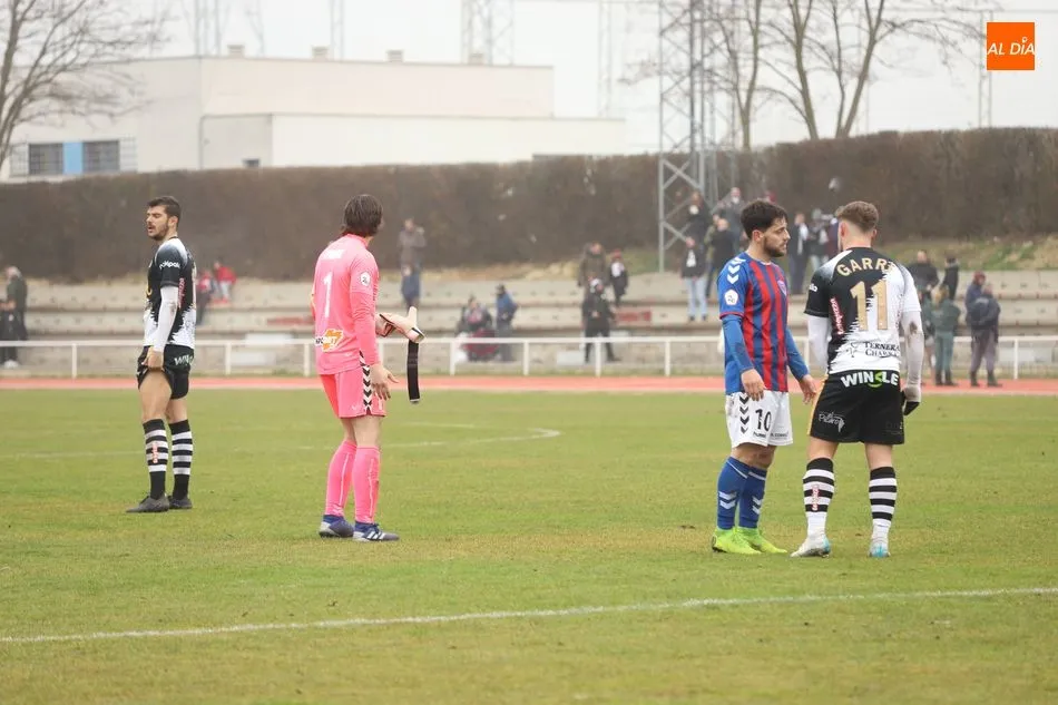 Foto 7 - Unionistas perdona al Leioa y acab&oacute; pag&aacute;ndolo en el &uacute;ltimo minuto (1-1)