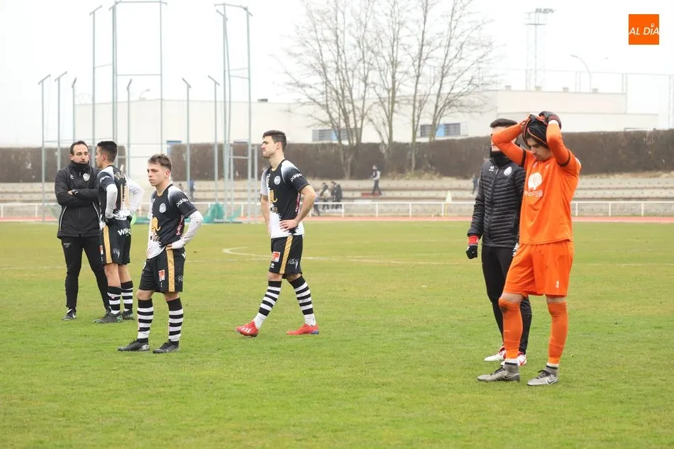 Foto 4 - Unionistas perdona al Leioa y acab&oacute; pag&aacute;ndolo en el &uacute;ltimo minuto (1-1)