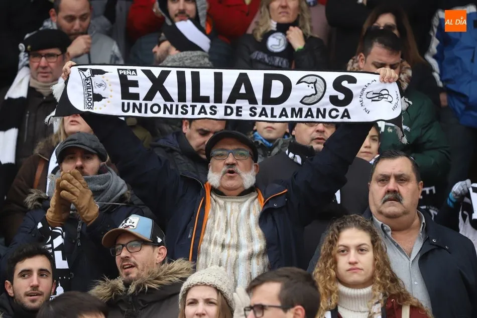 Foto 5 - La afici&oacute;n de Unionistas arropa al equipo en el primer partido del a&ntilde;o