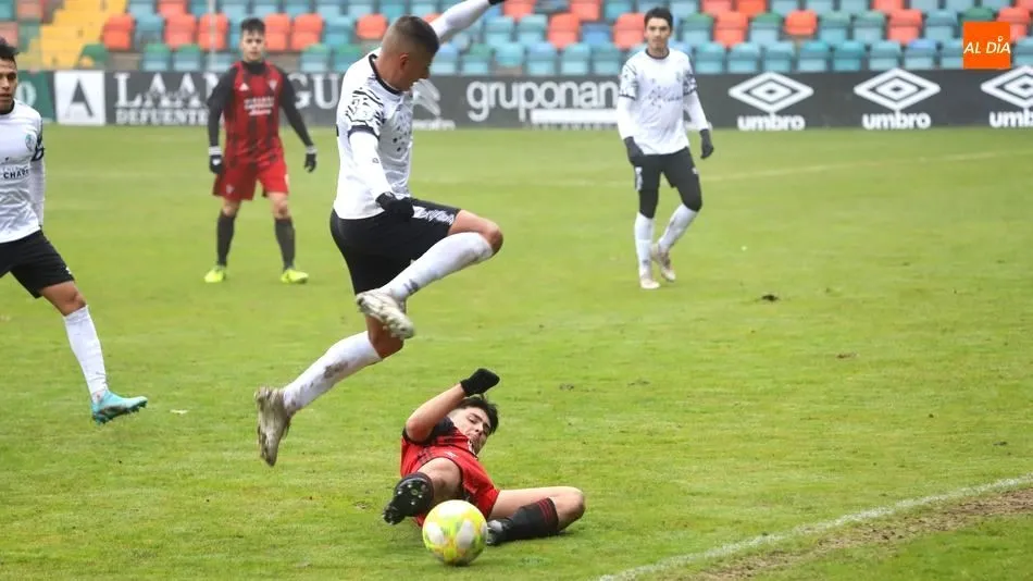 Una acción del encuentro entre ambos filiales / Lydia González
