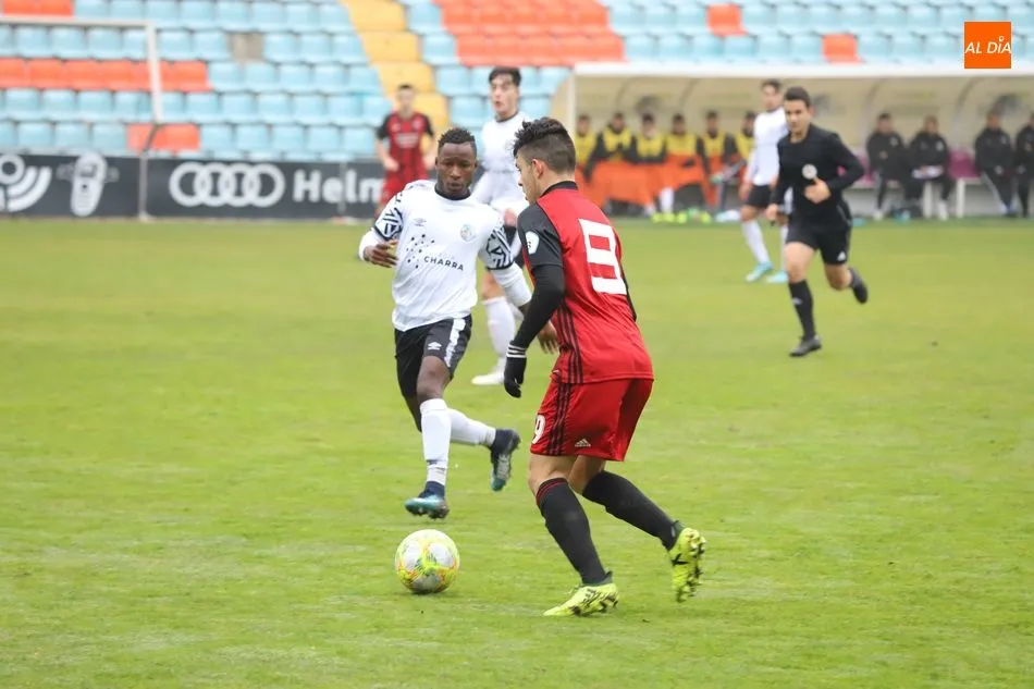 Foto 11 - Un revulsivo Diego Vargas le da los tres puntos al filial del Salamanca UDS frente al Mirand&eacute;s...