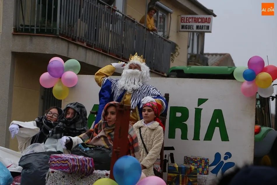 Foto 5 - Los Reyes Magos reparten ilusi&oacute;n en Babilafuente