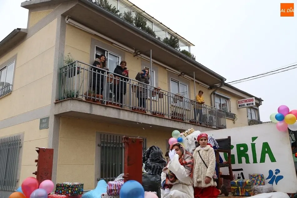 Foto 7 - Los Reyes Magos reparten ilusi&oacute;n en Babilafuente