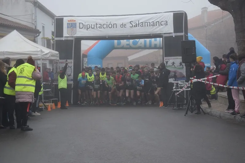 Foto 9 - Juan Bueno y Mar&iacute;a Mercedes Pila se llevan la 8&ordf; Carrera del Rosc&oacute;n de Paradinas, con r&eacute;cord de ...