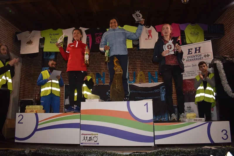 Foto 3 - Juan Bueno y Mar&iacute;a Mercedes Pila se llevan la 8&ordf; Carrera del Rosc&oacute;n de Paradinas, con r&eacute;cord de ...