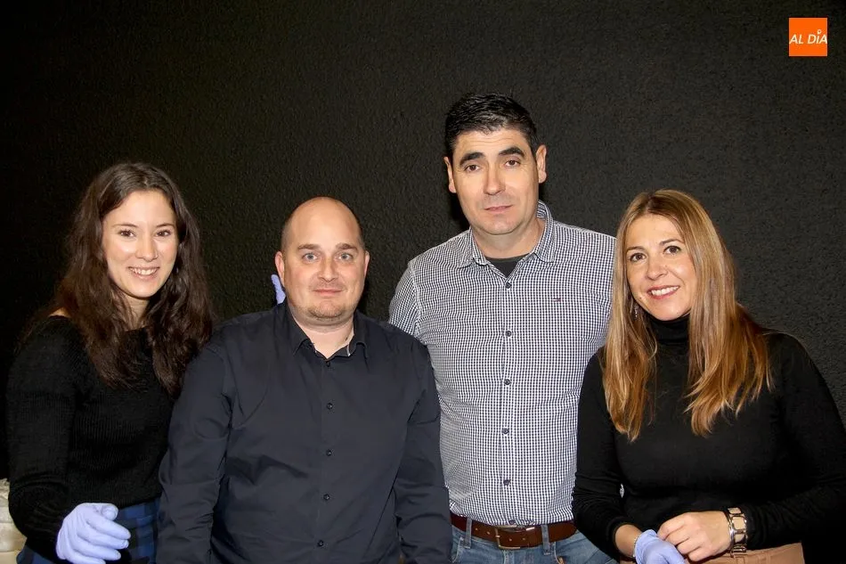 Foto 2 - Los Reyes Magos reparten felicidad en Castellanos de Moriscos