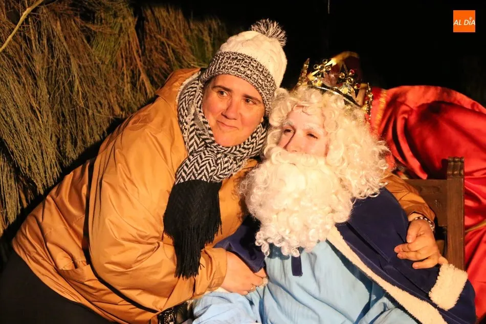 Foto 8 - Los Reyes Magos llenan Vitigudino de ilusi&oacute;n  