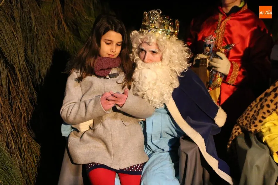 Foto 3 - Los Reyes Magos llenan Vitigudino de ilusi&oacute;n  