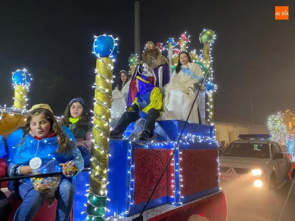 Foto 10 - Los Reyes Magos reparten ilusi&oacute;n en Guijuelo