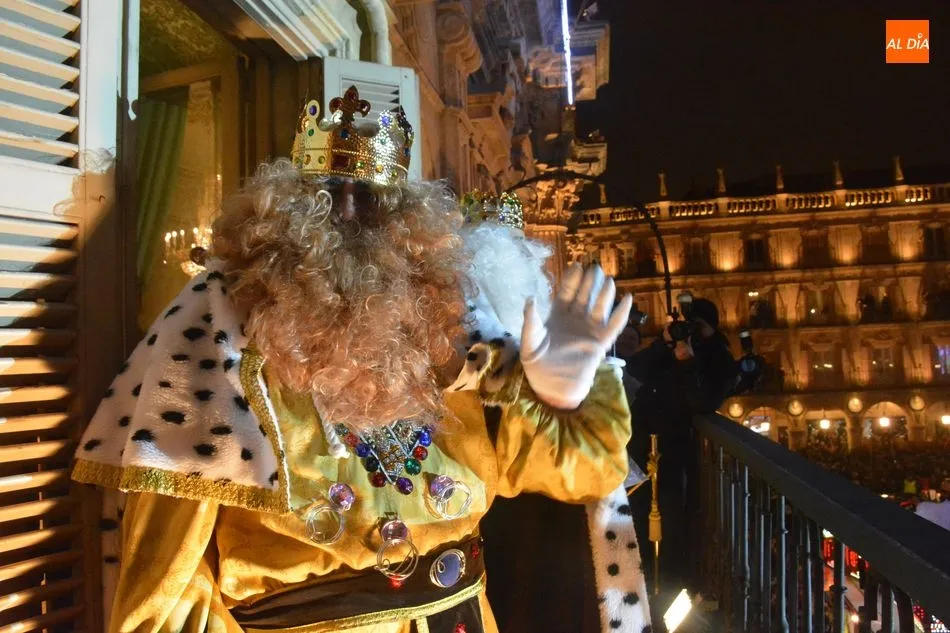 Foto 7 - Salamanca se llena de ilusi&oacute;n de padres y ni&ntilde;os con la Cabalgata de Reyes
