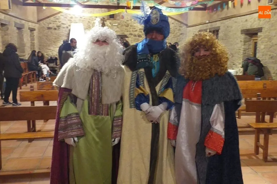 Foto 3 - Los Reyes de Oriente hacen las delicias de peque&ntilde;os y mayores en Cip&eacute;rez  
