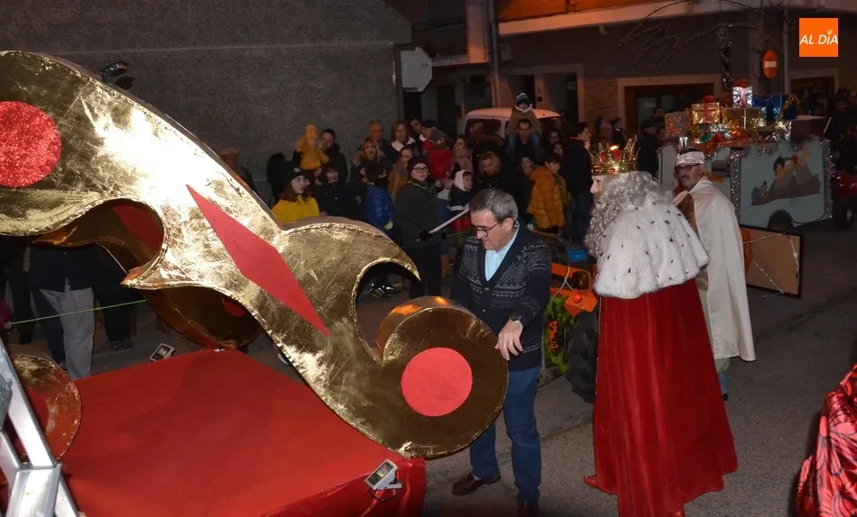 Foto 10 - Los Amigos de la Ilusi&oacute;n celebran con una multitudinaria Cabalgata 50 a&ntilde;os acompa&ntilde;ando a los...