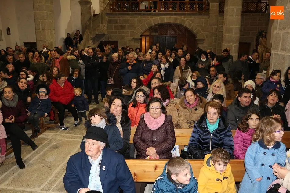 Foto 3 - Los Santos recibe una emocionante visita de los Reyes Magos