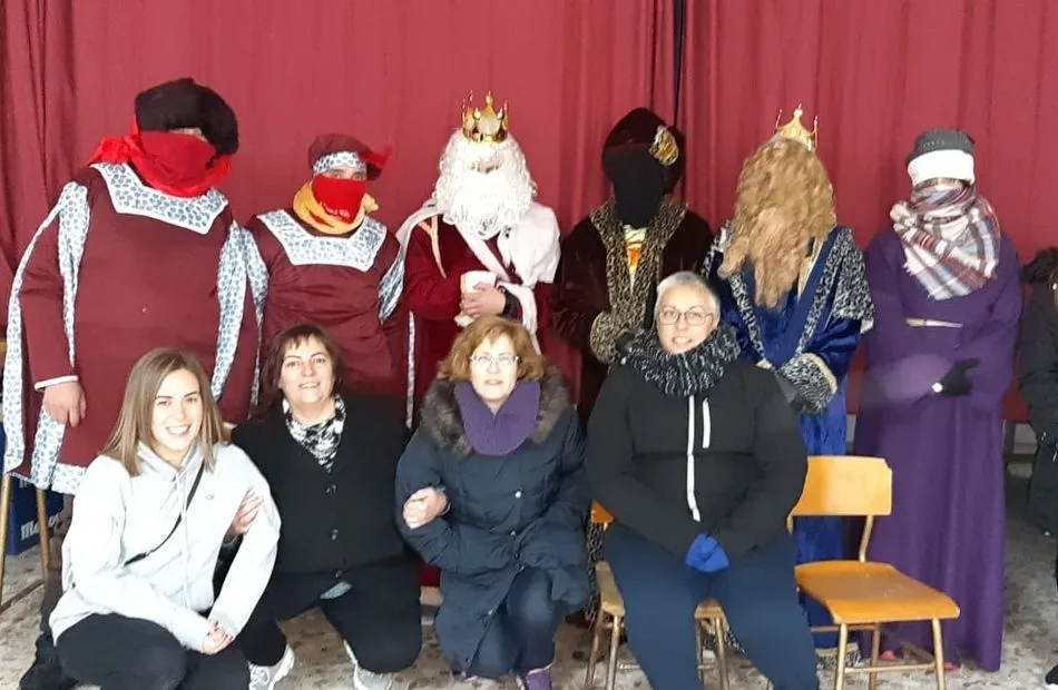Foto 5 - Los Reyes Magos visitan Cabeza del Caballo antes de viajar a Bel&eacute;n  