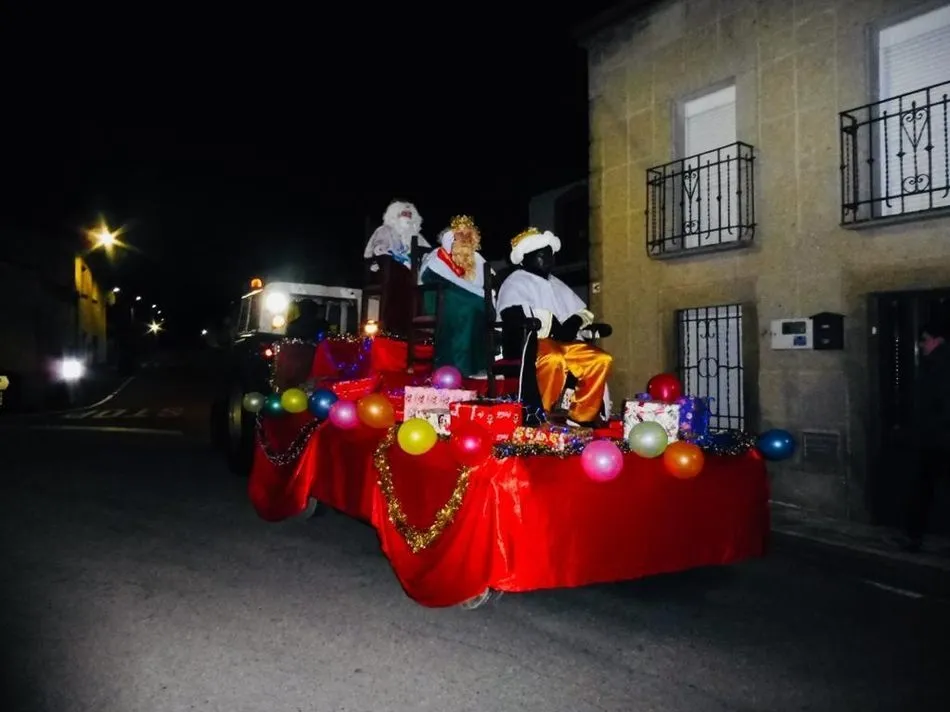 Foto 5 - En Barruecopardo reciben a los Reyes Magos con un chocolate caliente