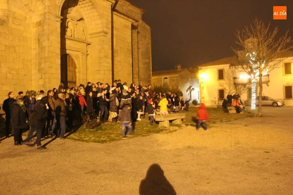 Foto 9 - Los ni&ntilde;os de Yecla de Yeltes amenizan la llegada de los Reyes Magos  