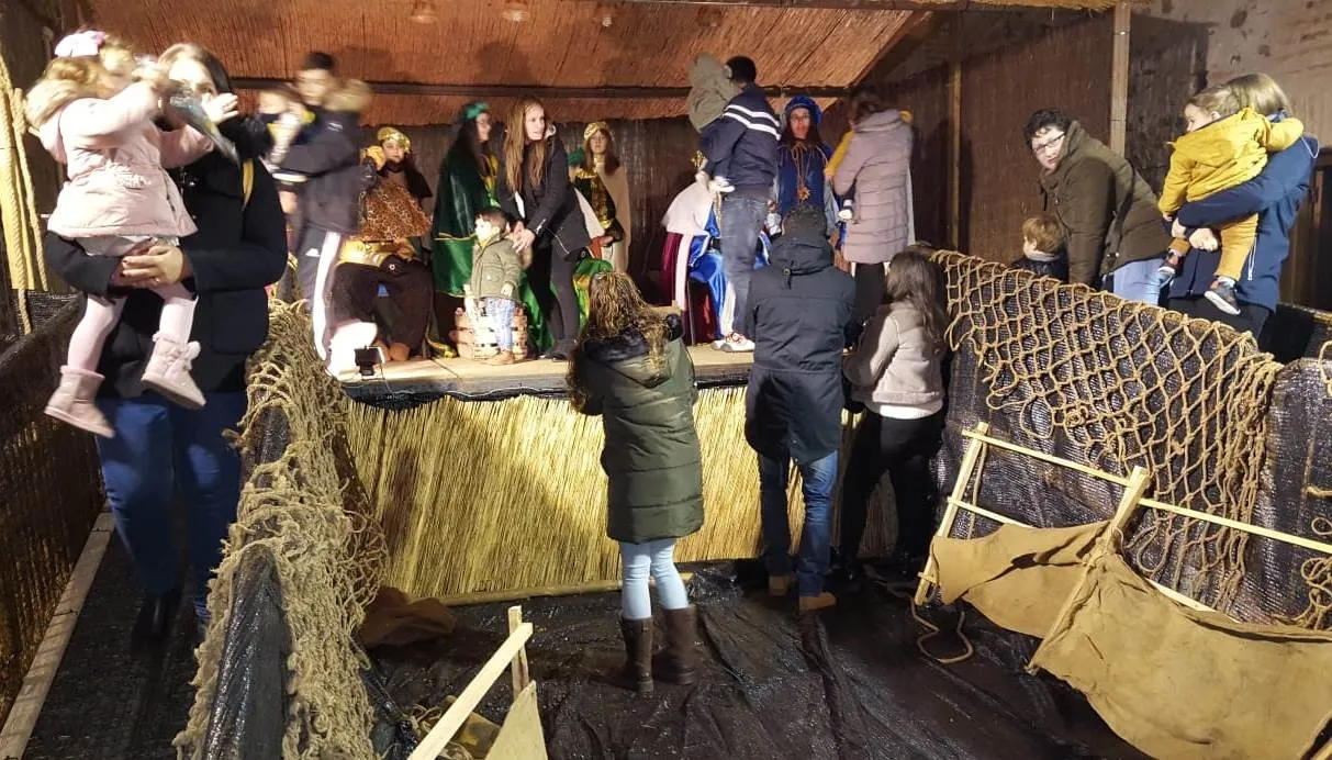 Foto 2 - Sancti-Sp&iacute;ritus se vuelca en la bienvenida a los Magos de Oriente