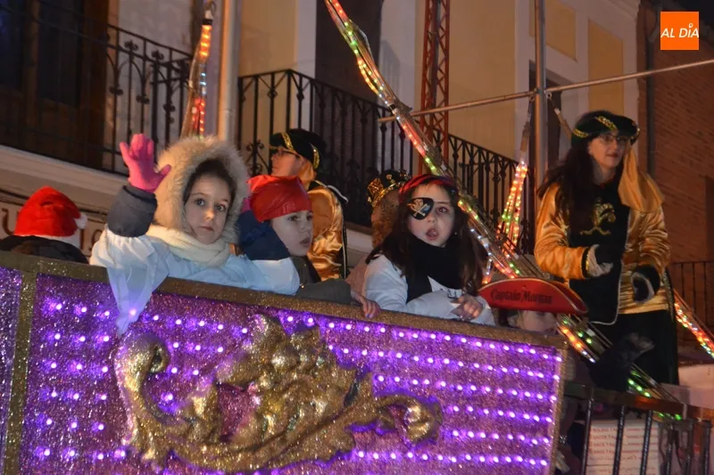 Foto 11 - Ilusi&oacute;n y nervios para dar la bienvenida a los Reyes Magos en su multitudinaria Cabalgata