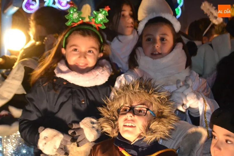 Foto 8 - Ilusi&oacute;n y nervios para dar la bienvenida a los Reyes Magos en su multitudinaria Cabalgata