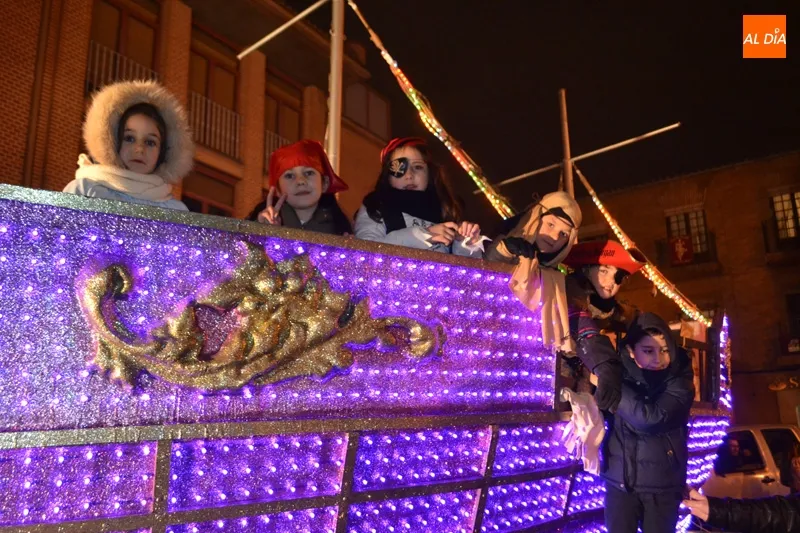 Foto 3 - Ilusi&oacute;n y nervios para dar la bienvenida a los Reyes Magos en su multitudinaria Cabalgata