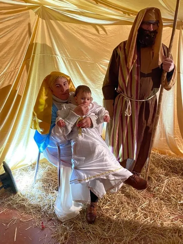 Foto 5 - Los Reyes Magos dejan regalos y caramelos a los ni&ntilde;os de Villar de Peralonso  