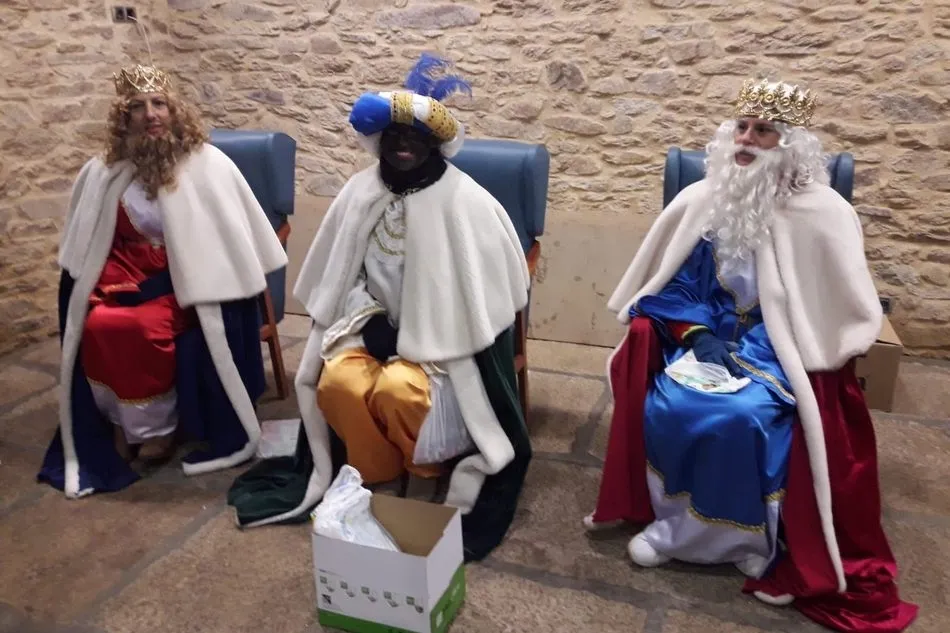 Foto 4 - Los Reyes Magos se dejan en Oriente cualquier complejo de g&eacute;nero para visitar Villasbuenas  