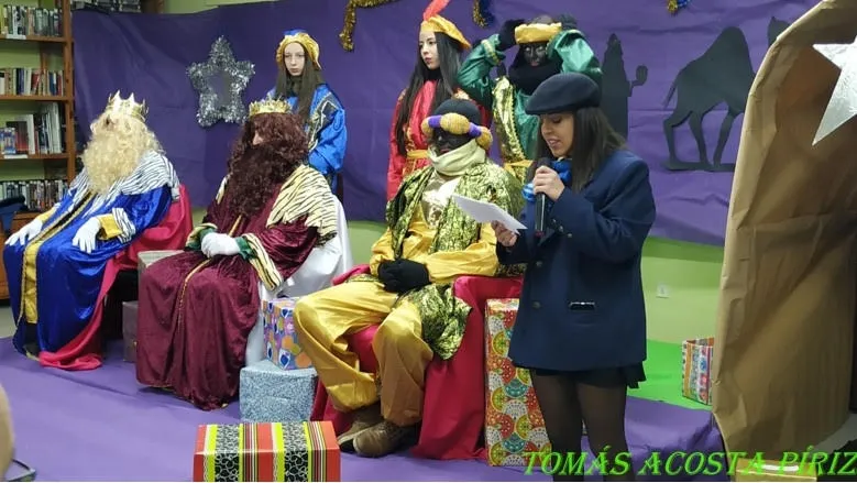Foto 5 - C&aacute;lida llegada de Sus Majestades a Navasfr&iacute;as  