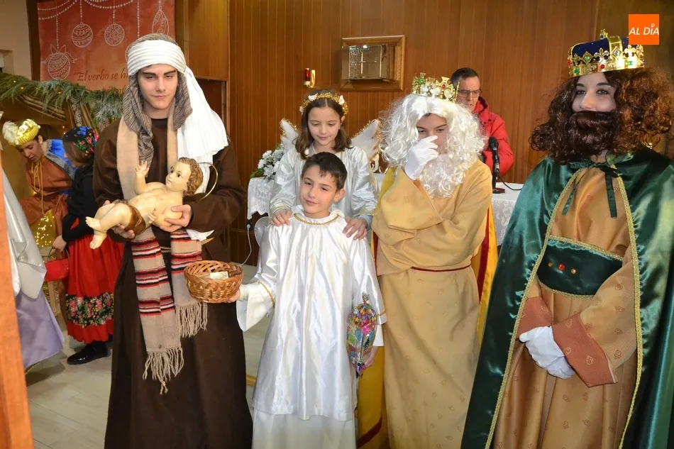 Foto 4 - El Colegio Misioneras llega al &ldquo;culmen&rdquo; de la Navidad pidiendo &ldquo;luz&rdquo; para el futuro...