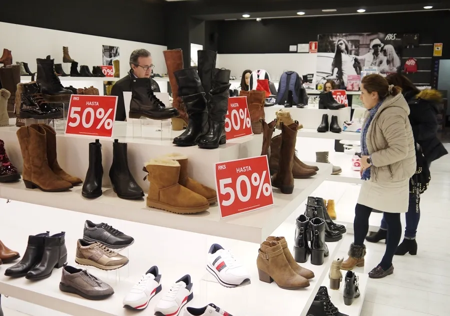 Foto 8 - El gasto medio por persona durante las rebajas es de 100 euros    &nbsp;  
