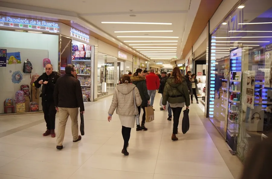 Foto 7 - El gasto medio por persona durante las rebajas es de 100 euros    &nbsp;  