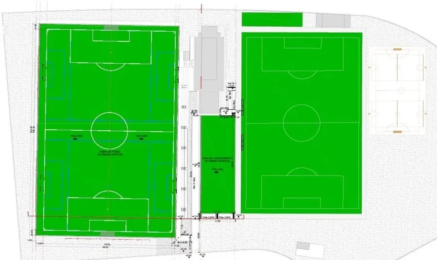 Bajo la superficie total de 7.245 metros cuadrados sobre la que se va a actuar (105x69m), se instalarán nuevos sistemas de riego y drenaje