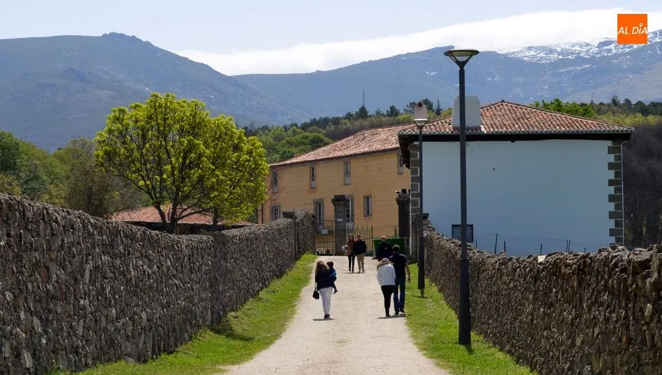 Entrada actual al jardín renacentista El Bosque