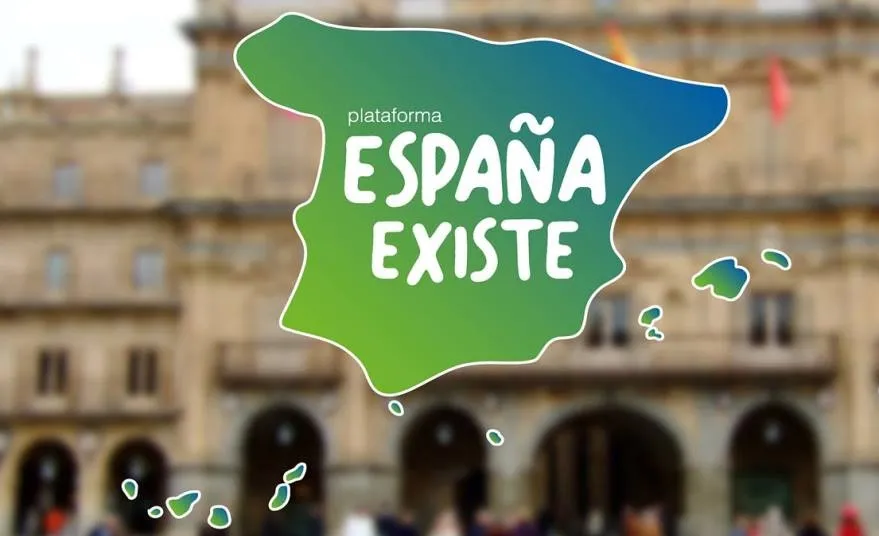 Foto 3 - Vox Salamanca anima a llenar la Plaza de banderas de Espa&ntilde;a para defender la Constituci&oacute;n  