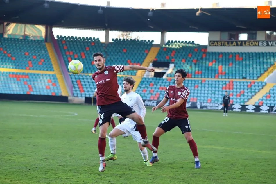 Sepúlveda, detrás de Serrano, en su debut con el primer equipo