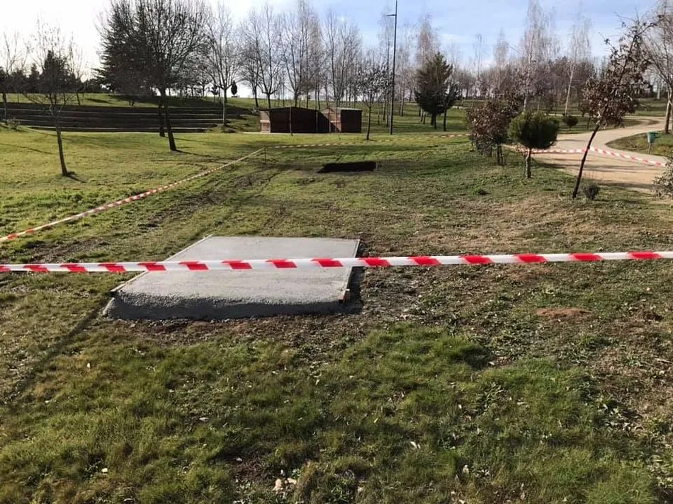 Foto 2 - El parque de La Dehesa contar&aacute; con una tirolina