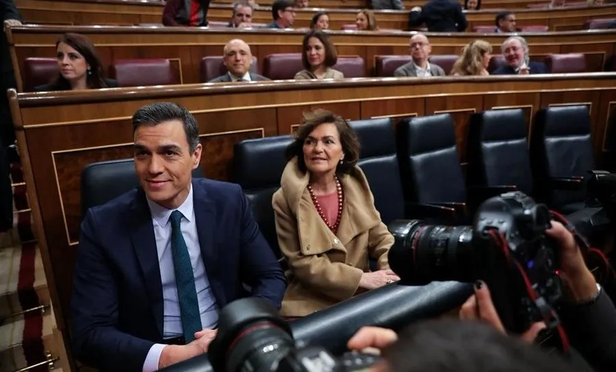 Pedro Sánchez, presidente del Gobierno, en su escaño del Congreso