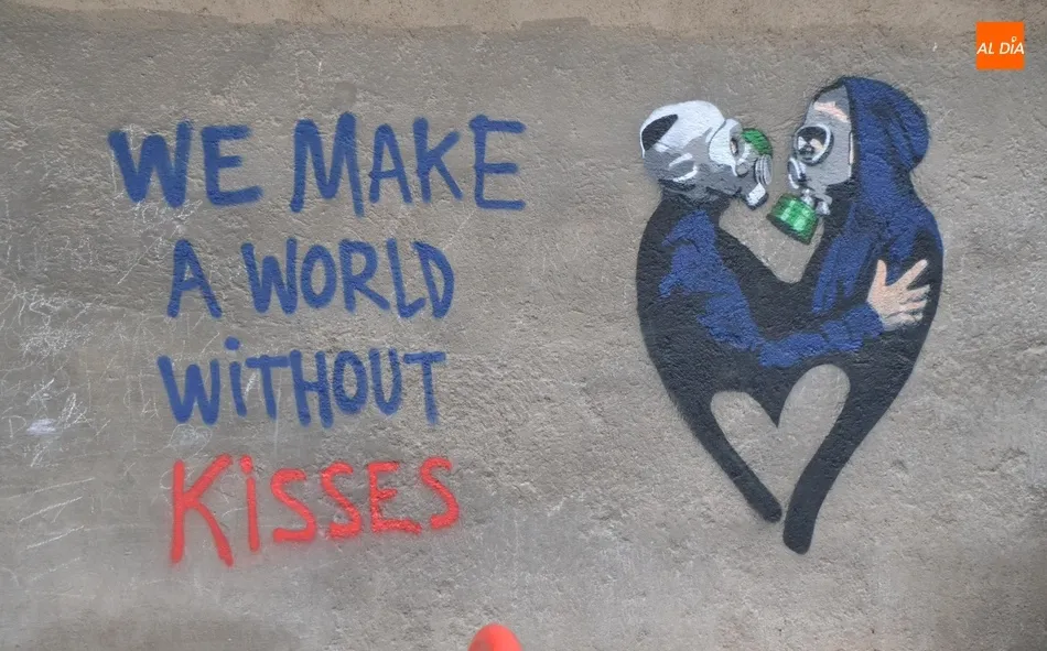 1Foto: Más besos, por favor  