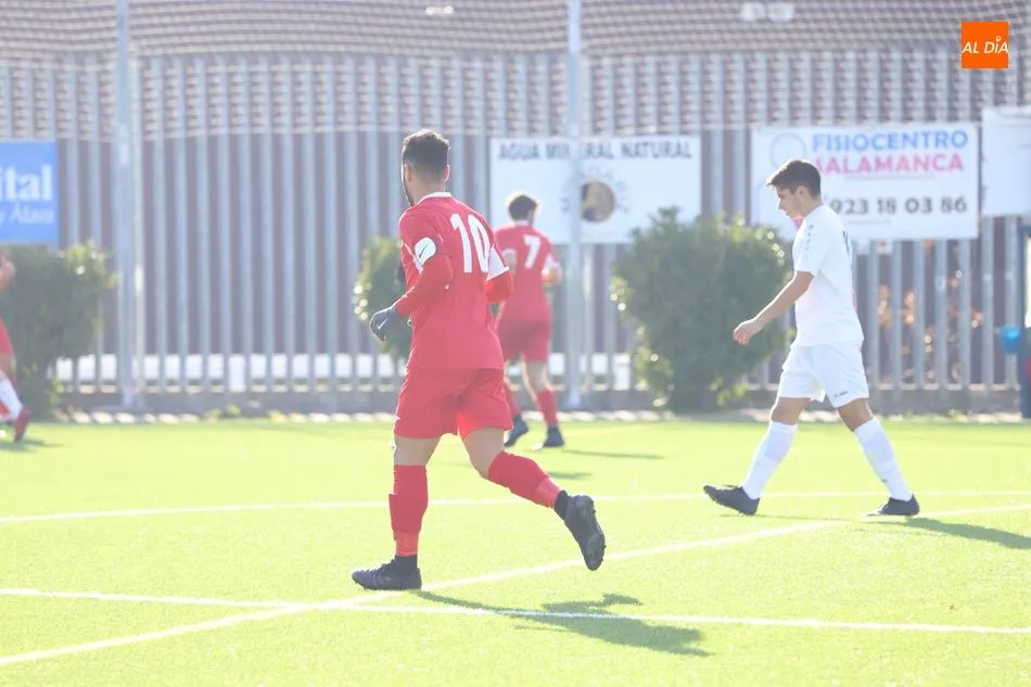 Foto 11 - El Pe&ntilde;aranda se lleva el derbi frente al Ribert y abre hueco (1-0)