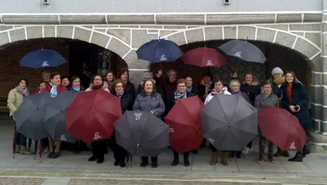 Las mujeres de Santiago de la Puebla participaban en un acto contra la violencia de género