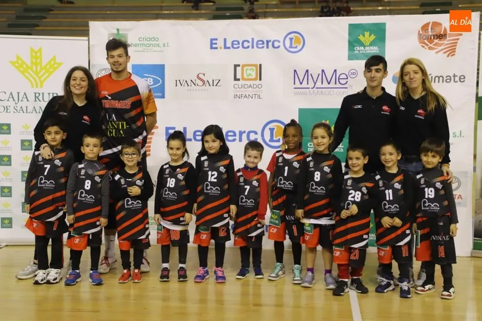 Foto 9 - El CB Tormes celebra la presentaci&oacute;n de su cantera con un triunfo sobre el ULE Basket Le&oacute;n (92-56)