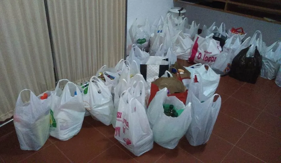 Foto 2 - Las Madres Carmelitas reciben los productos recogidos en la &lsquo;Navidad Solidaria&rsquo; de San Andr&eacute;s  