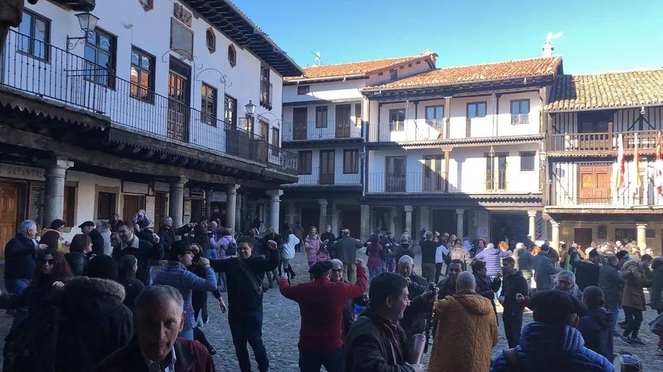 Foto 5 - La Alberca se llena de artistas tradicionales en un multitudinario encuentro