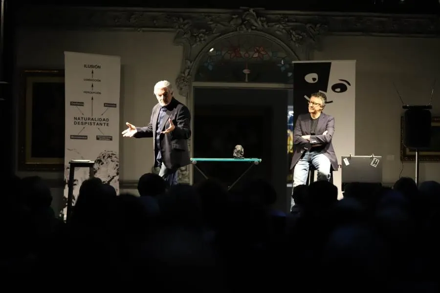 Foto 4 - Nacho Casal y &Aacute;ngel Gonz&aacute;lez Quesada triunfan en la Casa Lis con &lsquo;M&aacute;gicaMente&rsquo;