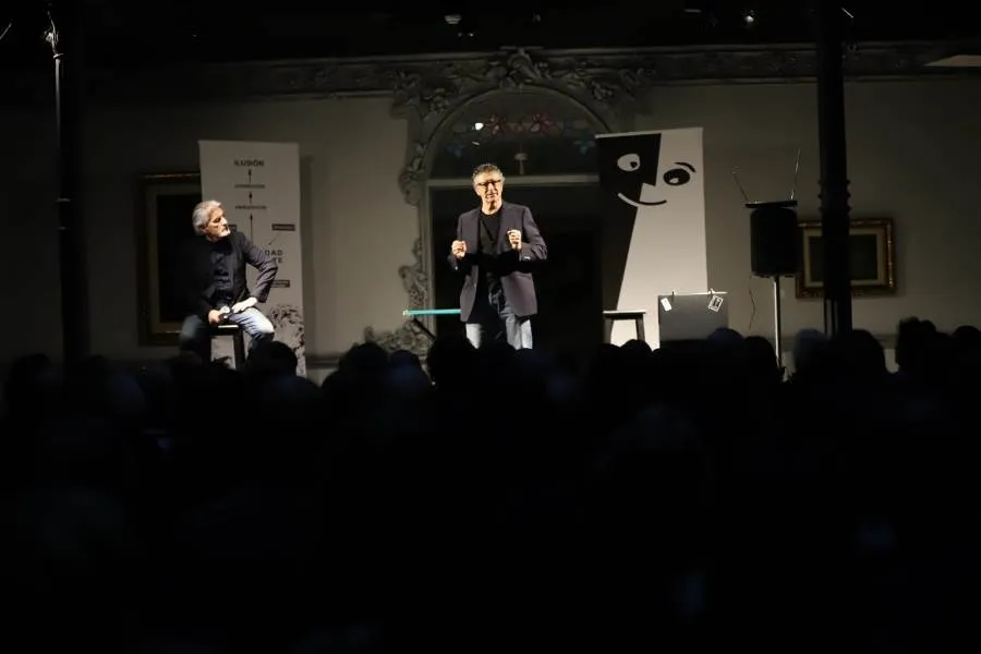 Foto 2 - Nacho Casal y &Aacute;ngel Gonz&aacute;lez Quesada triunfan en la Casa Lis con &lsquo;M&aacute;gicaMente&rsquo;